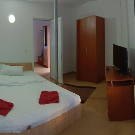 La Protap Calimanesti Hotel ภายนอก รูปภาพ