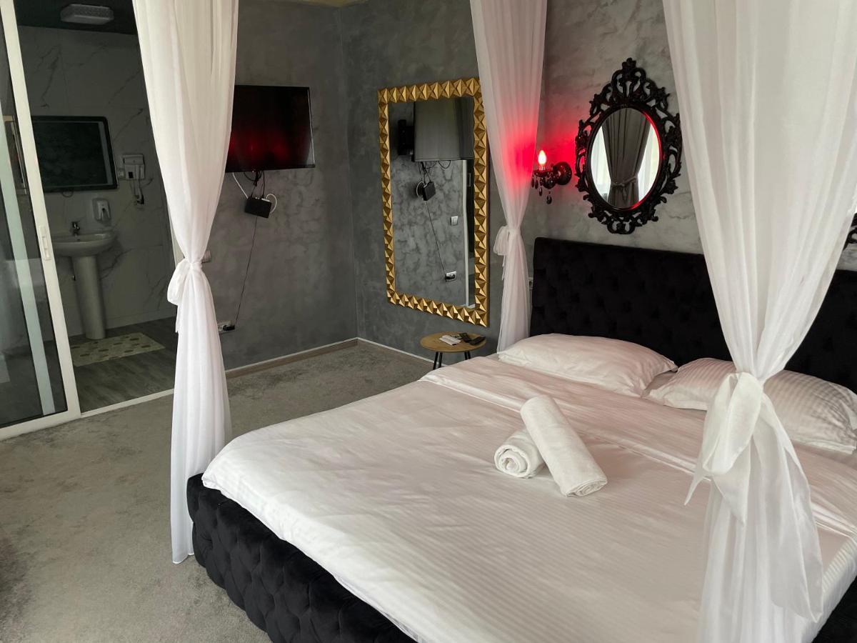 La Protap Calimanesti Hotel ภายนอก รูปภาพ